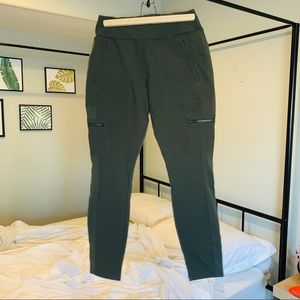 💜 Athleta Headlands Hybrid Cargo Tights 💜